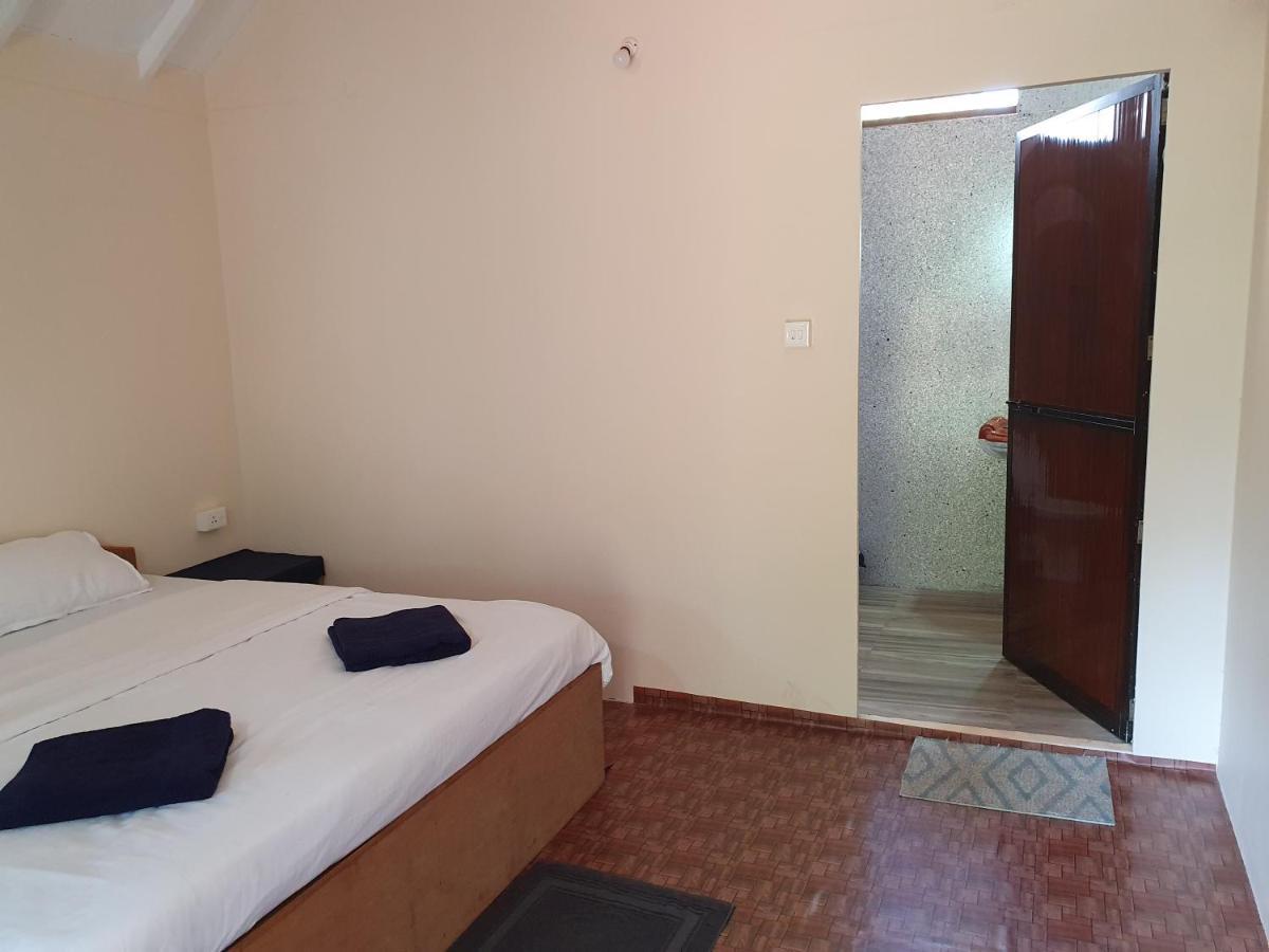 Resort Saxony Huts Agonda